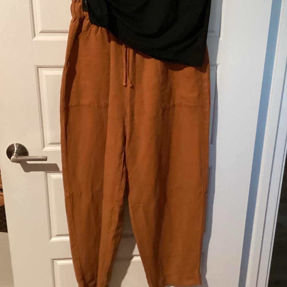 Josie rust color barrel jeans